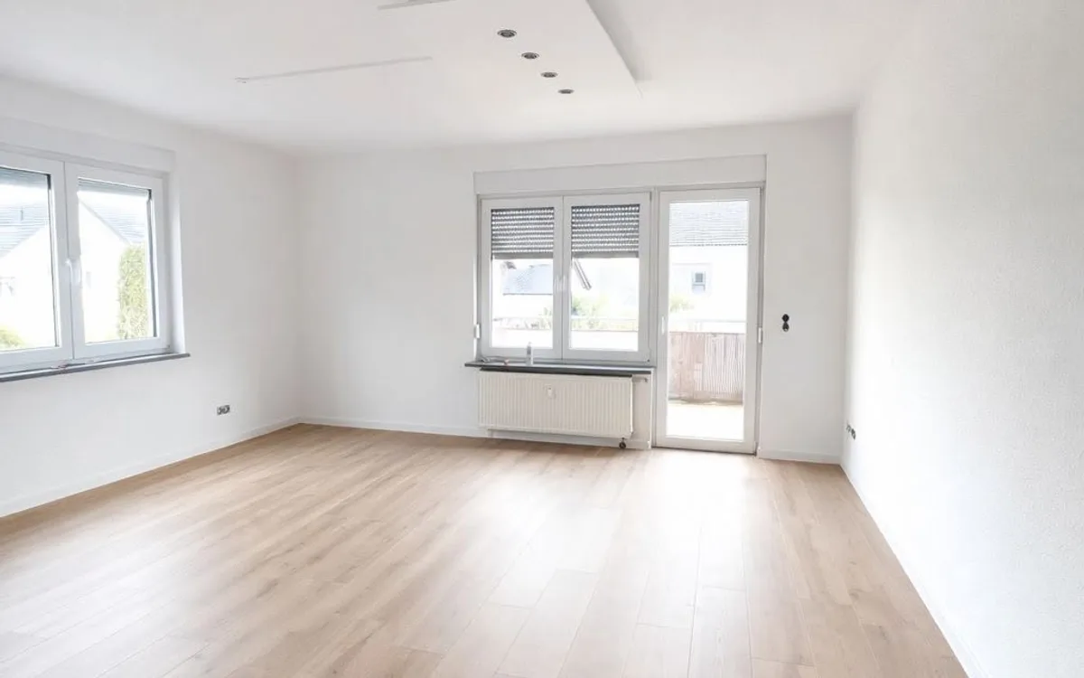 Großzügige 2-Zimmer-Wohnung mit Balkon und Garten in Hofheim am Taunus